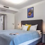 Apartment Oomph Deluxe Apt Ruska *