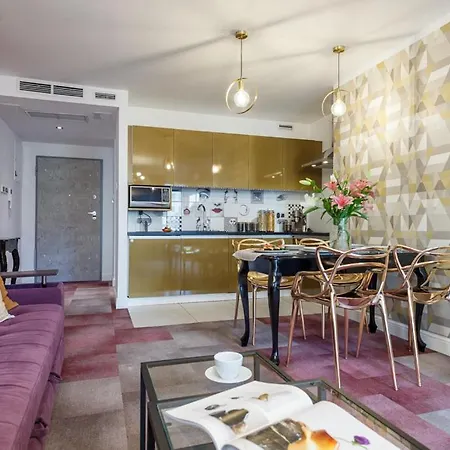 Oomph Deluxe Apt Ruska Appartement *