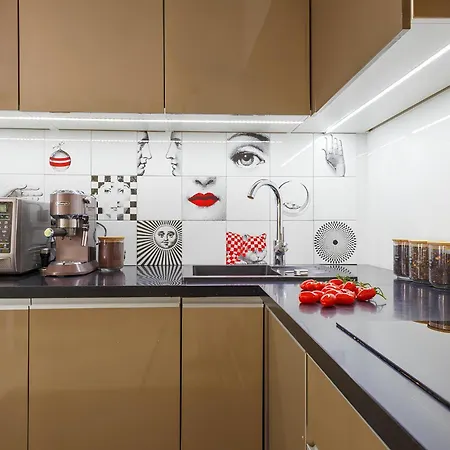 Oomph Deluxe Apt Ruska Apartment