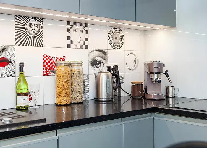 Oomph Deluxe Apt Ruska 아파트 *