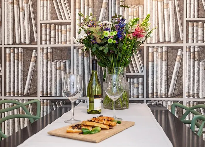 Oomph Deluxe Apt Ruska Breslau