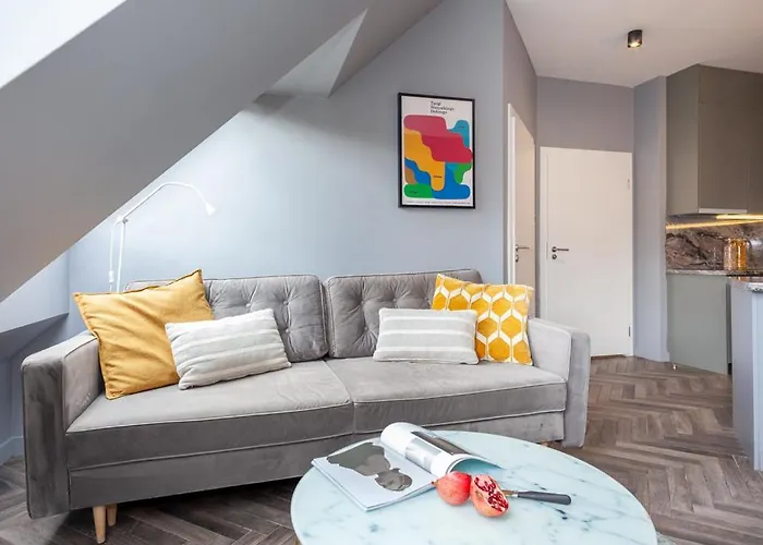 Oomph Deluxe Apt Ruska *