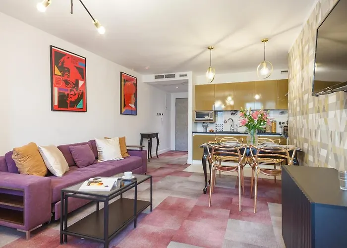 Apartment Oomph Deluxe Apt Ruska