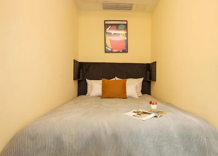 Oomph Deluxe Apt Ruska Breslau