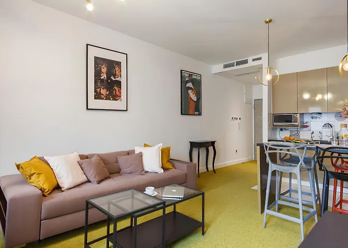 Apartment Oomph Deluxe Apt Ruska *