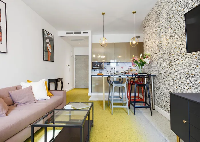 Oomph Deluxe Apt Ruska Breslau